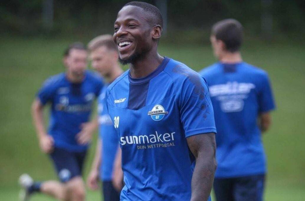  帕德博恩中场控制力强，掌控节奏主导比赛